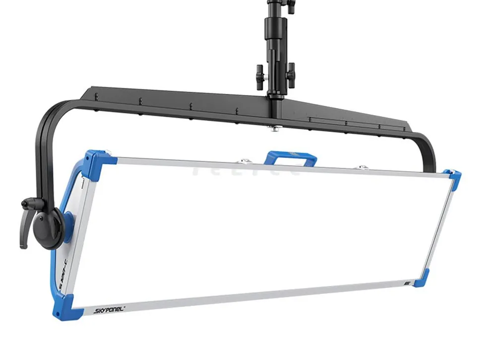 ARRI L0.0012953 SkyPanel S120-C P.O. Blau/Silber Billig